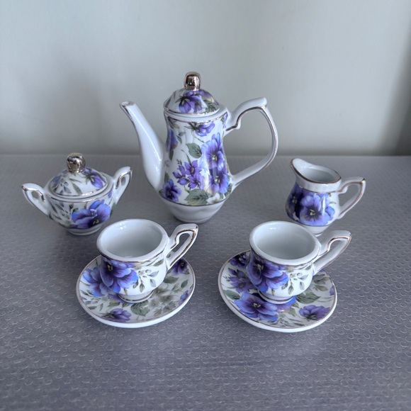 ACE Gift Collection Royal Fine Porcelain Miniature Tea Set - Picture 5 of 9